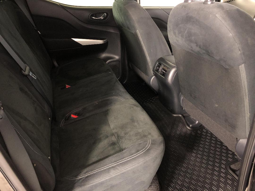 Photo '20' of Nissan Navara