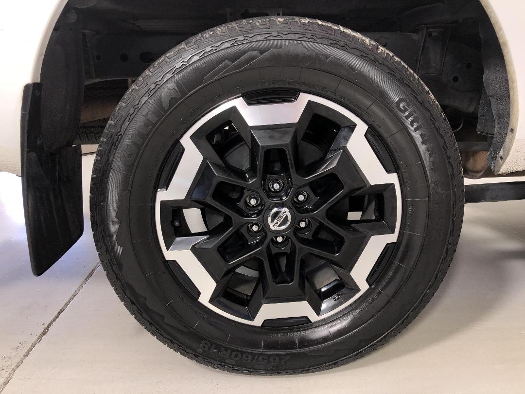 Photo '12' of Nissan Navara