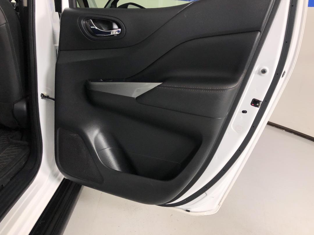 Photo '19' of Nissan Navara