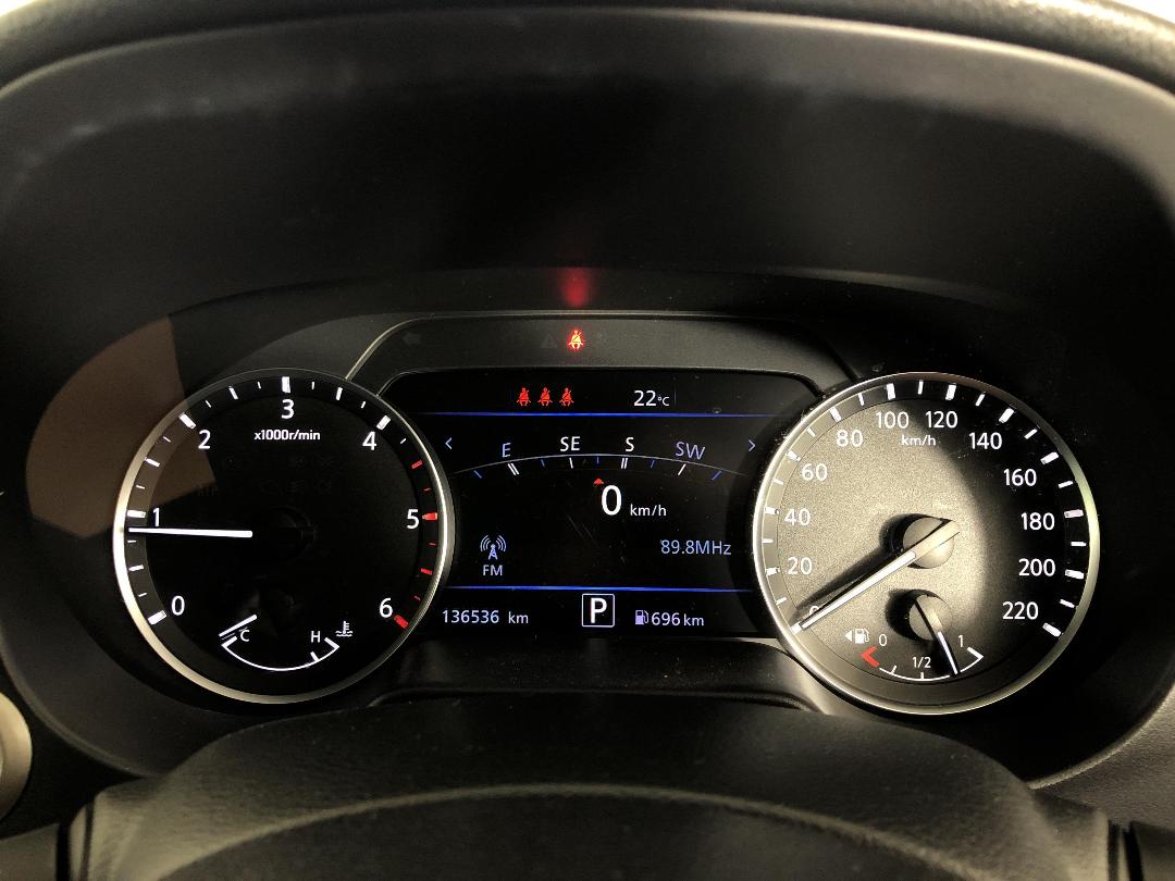 Photo '21' of Nissan Navara