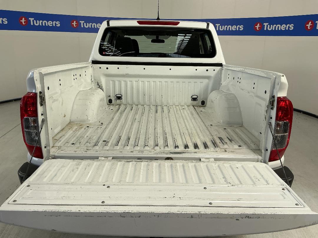 Photo '14' of Nissan Navara