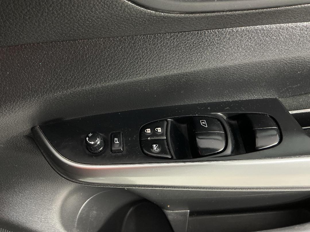 Photo '26' of Nissan Navara Photo '26' of Nissan Navara