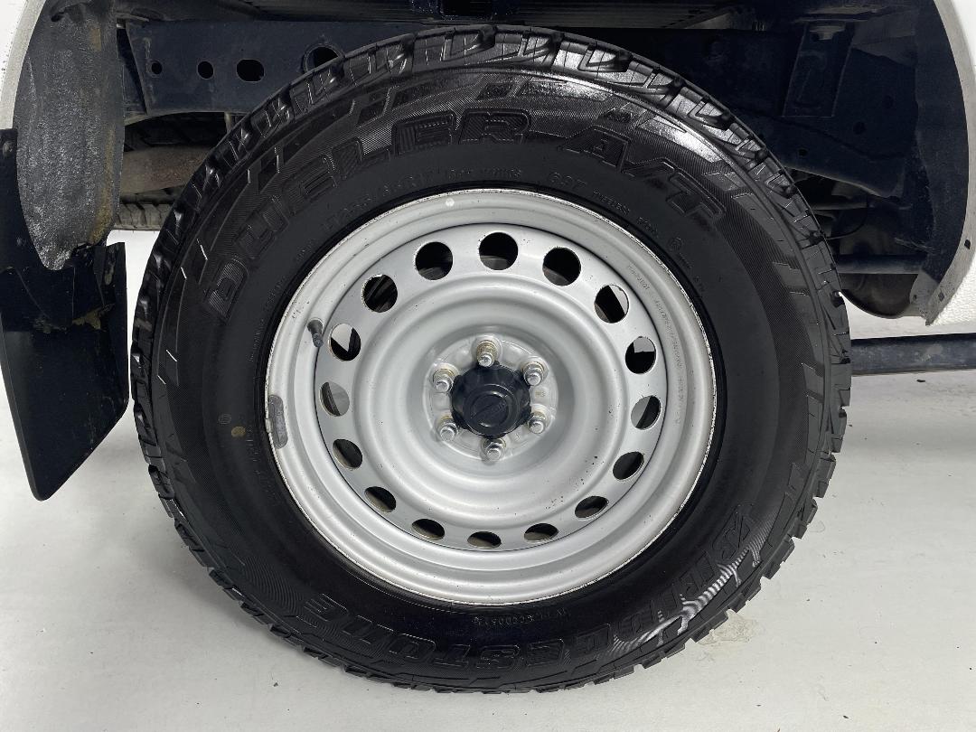 Photo '12' of Nissan Navara