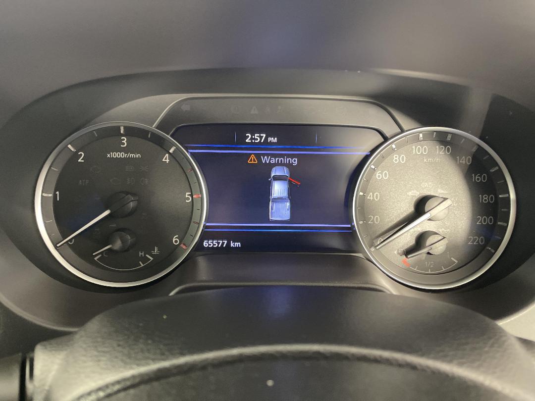 Photo '21' of Nissan Navara