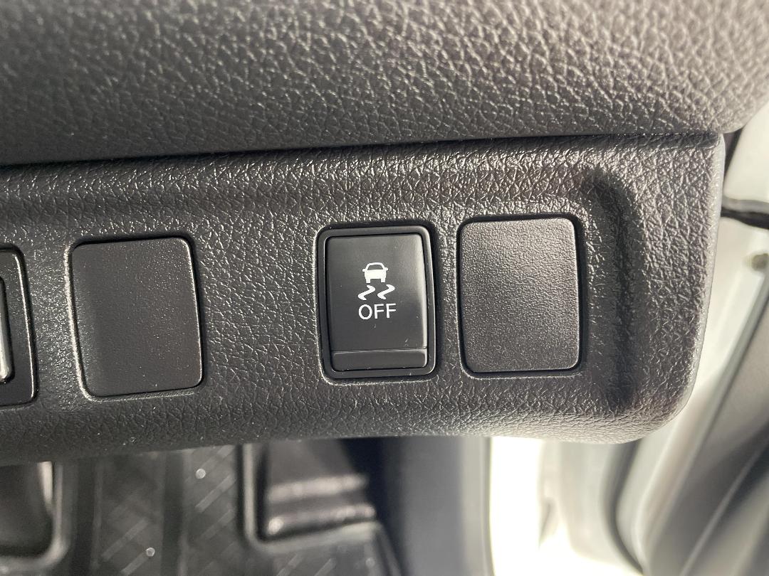 Photo '23' of Nissan Navara