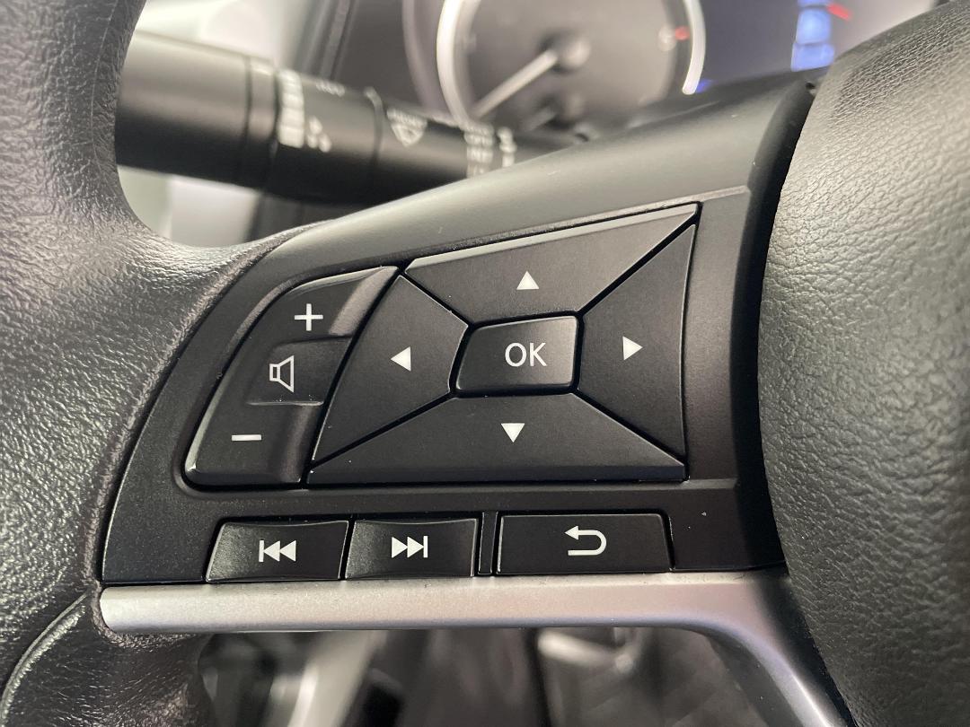 Photo '25' of Nissan Navara