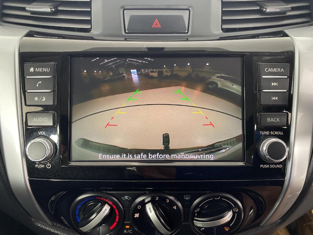 Photo '28' of Nissan Navara