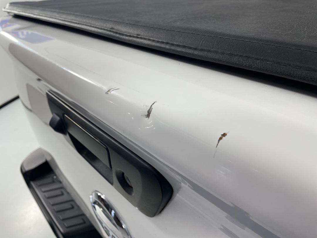 Photo '32' of Nissan Navara