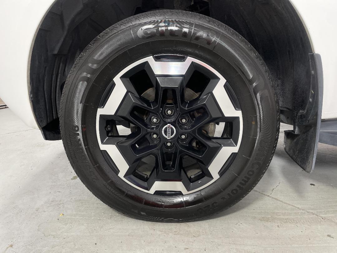 Photo '10' of Nissan Navara