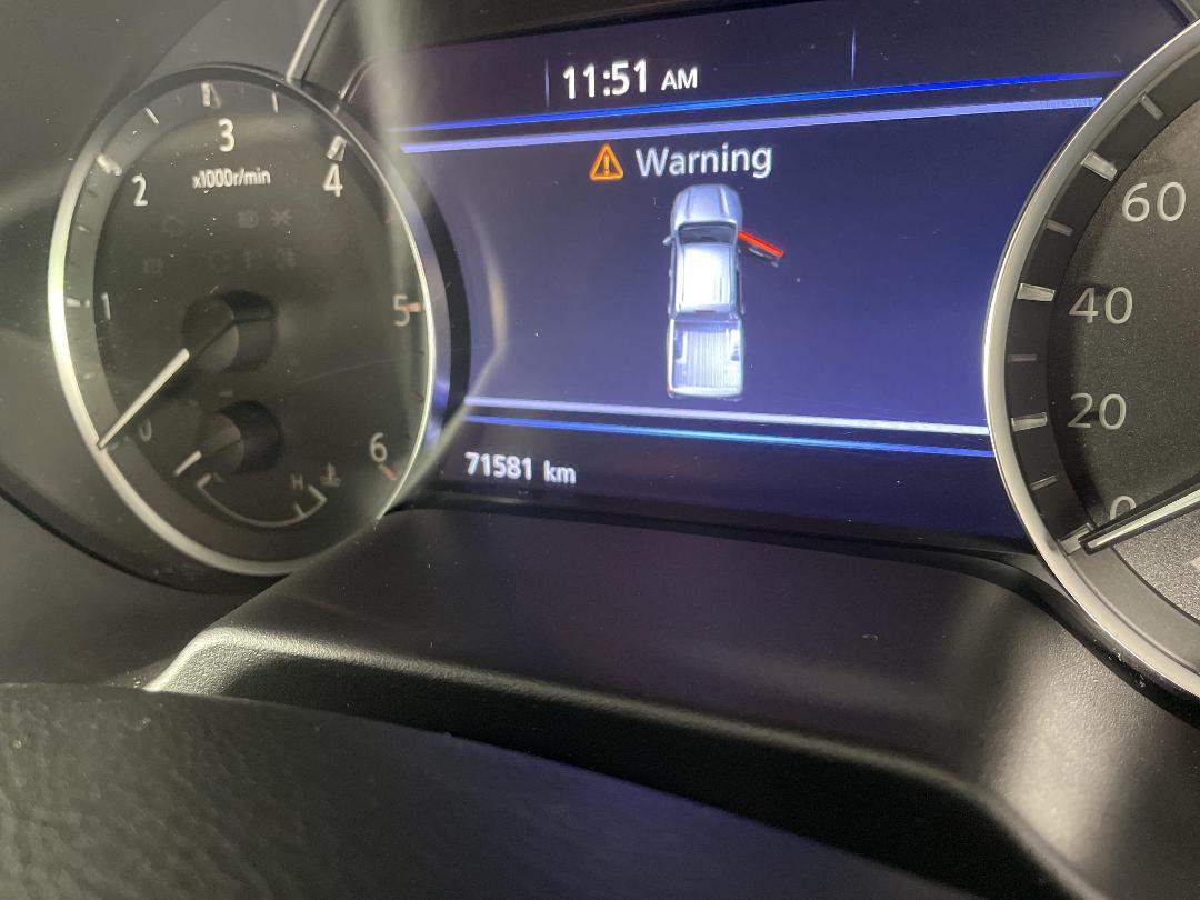 Photo '21' of Nissan Navara