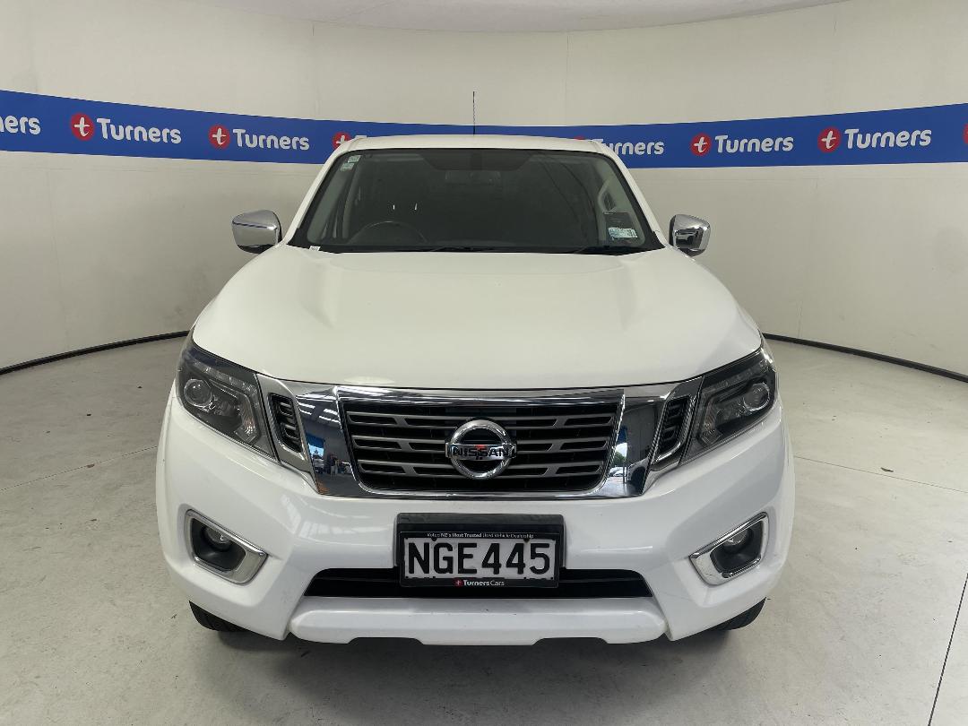 Photo '2' of Nissan Navara