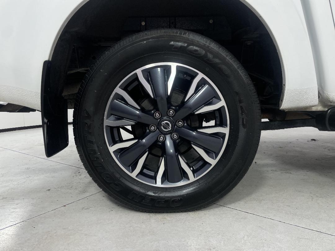 Photo '12' of Nissan Navara