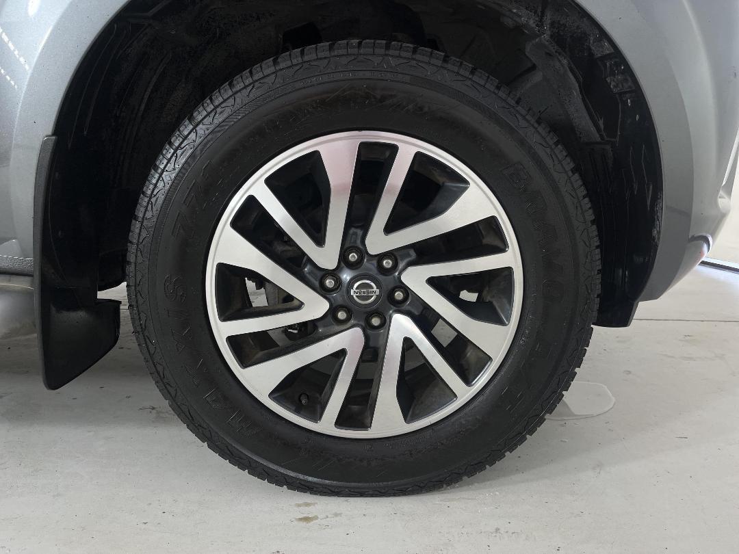 Photo '9' of Nissan Navara