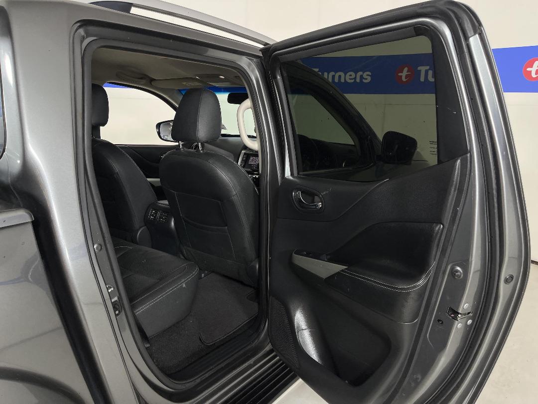 Photo '19' of Nissan Navara