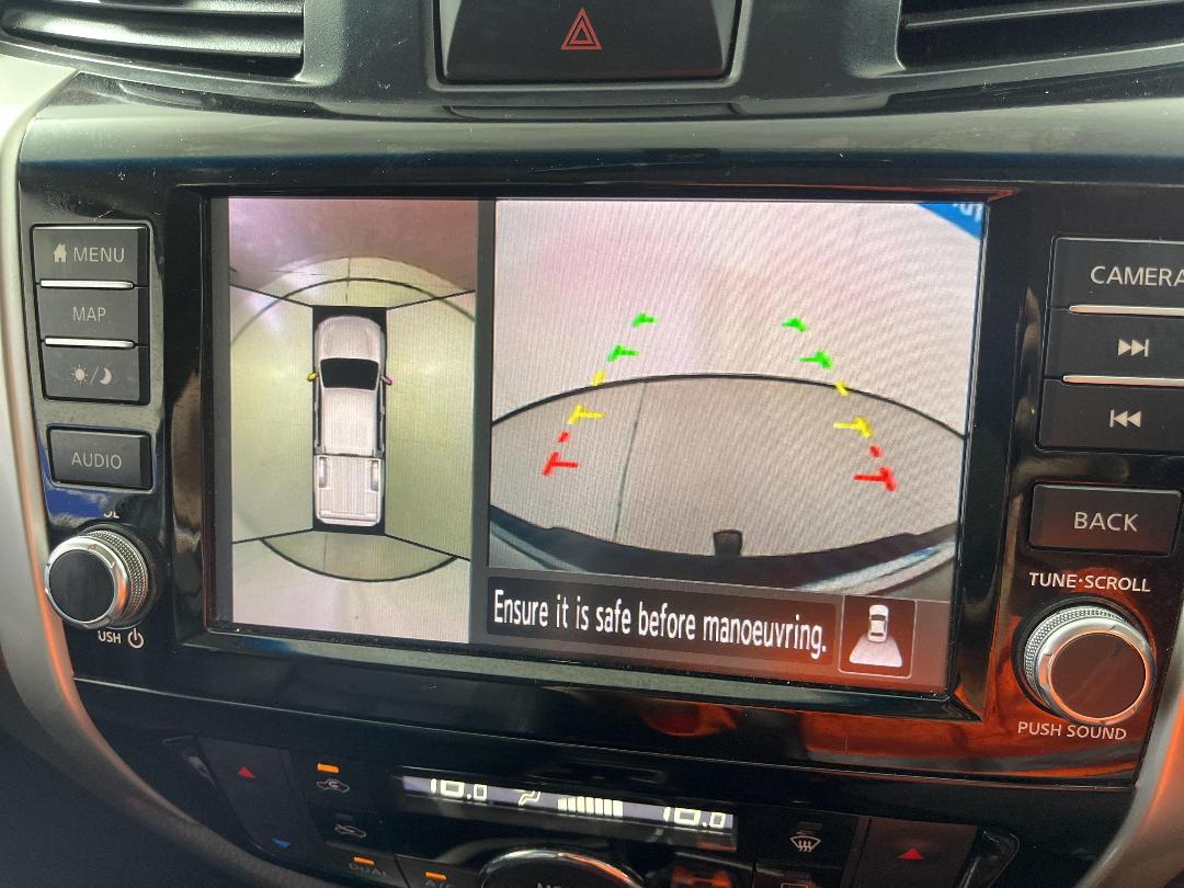 Photo '27' of Nissan Navara