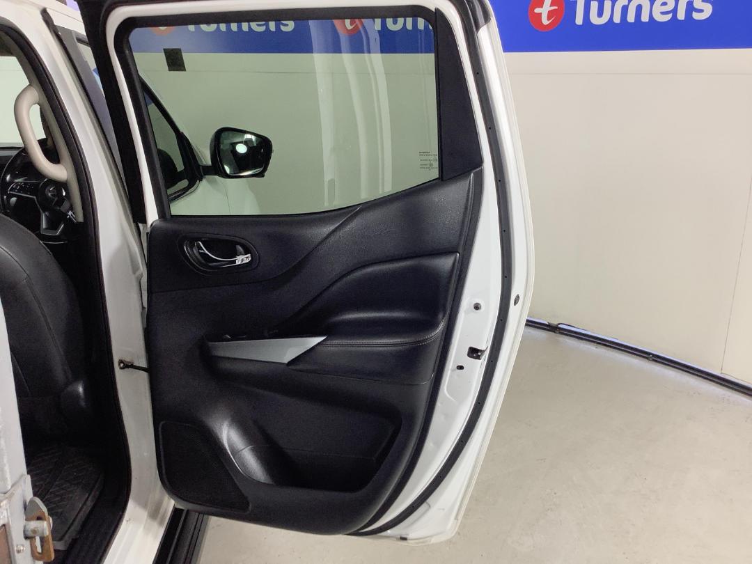 Photo '18' of Nissan Navara Photo '18' of Nissan Navara