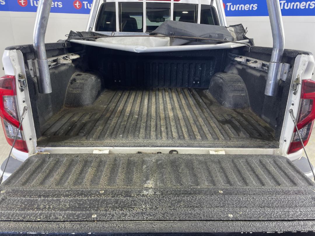 Photo '14' of Nissan Navara