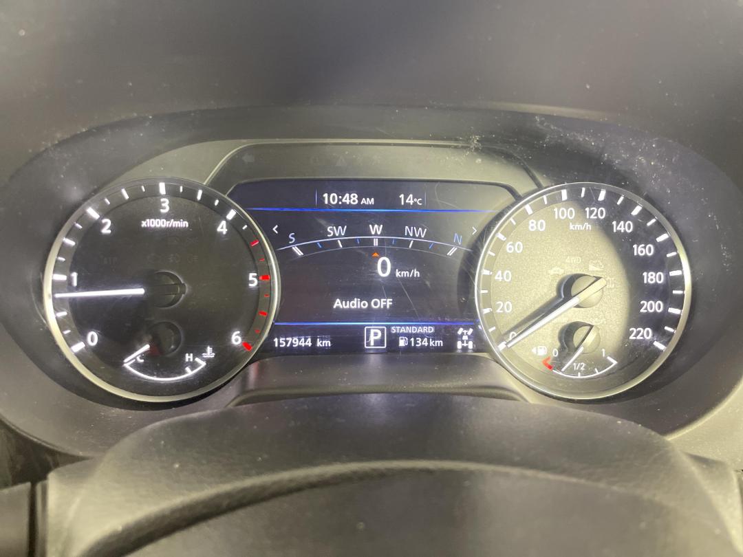 Photo '21' of Nissan Navara