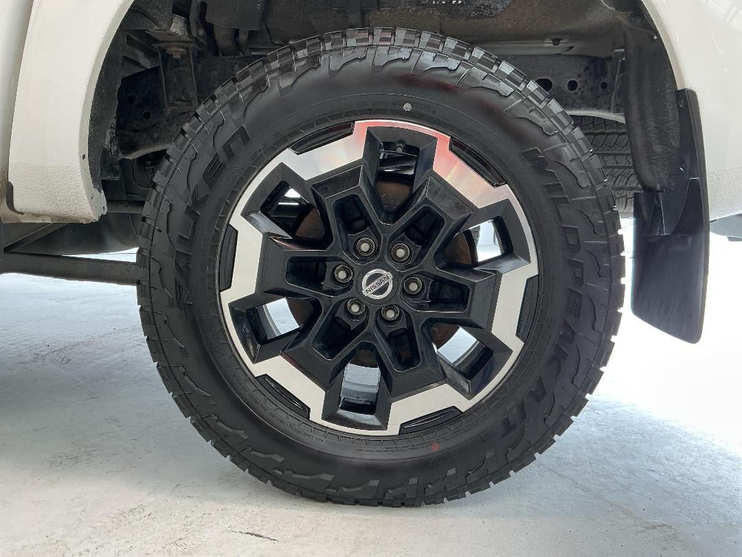 Photo '11' of Nissan Navara