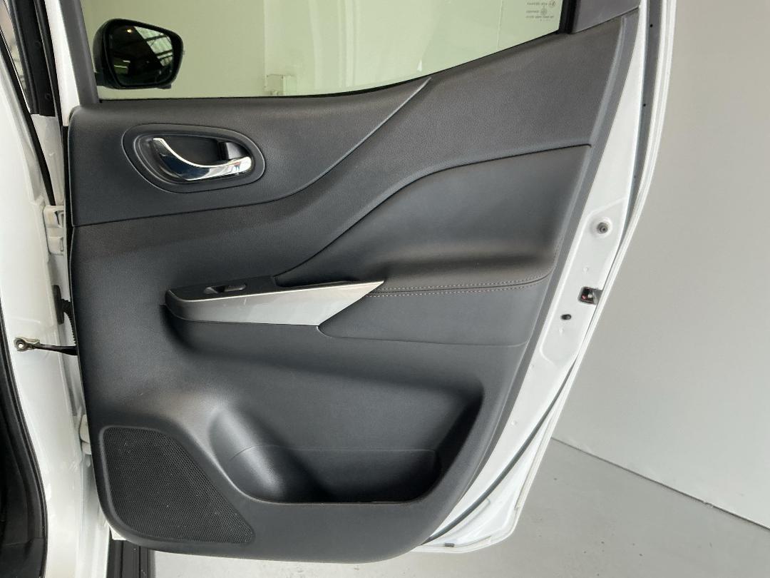 Photo '19' of Nissan Navara