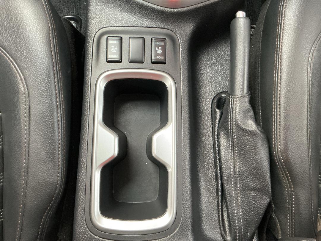 Photo '24' of Nissan Navara