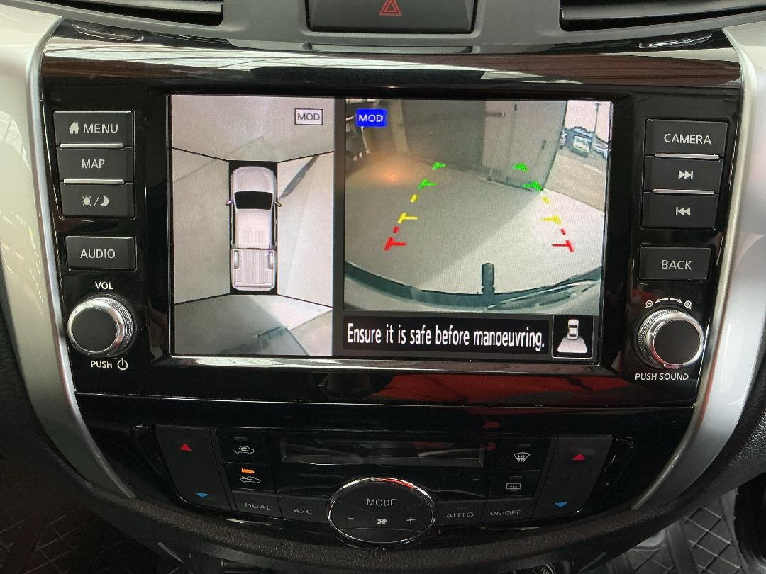 Photo '25' of Nissan Navara