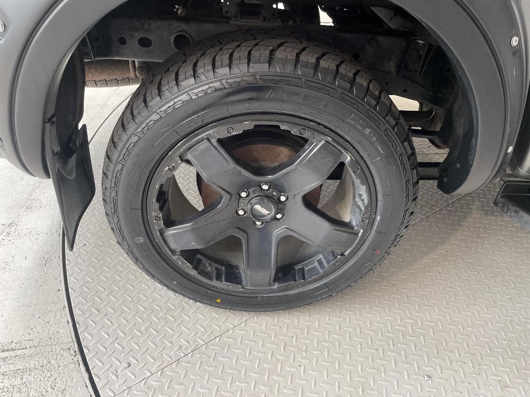 Photo '12' of Nissan Navara