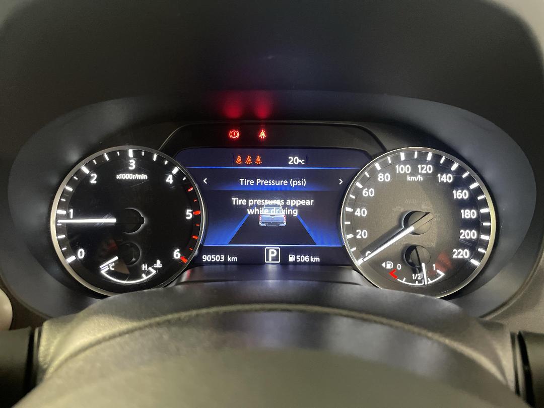 Photo '21' of Nissan Navara