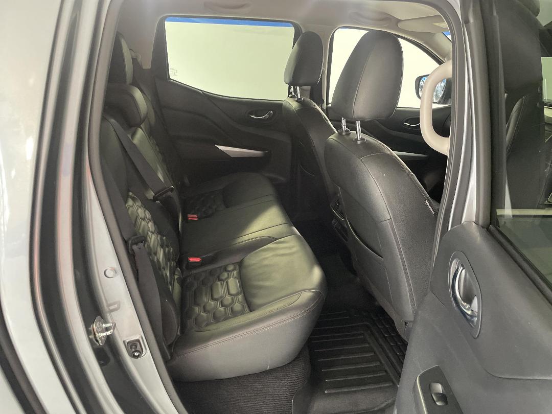 Photo '20' of Nissan Navara