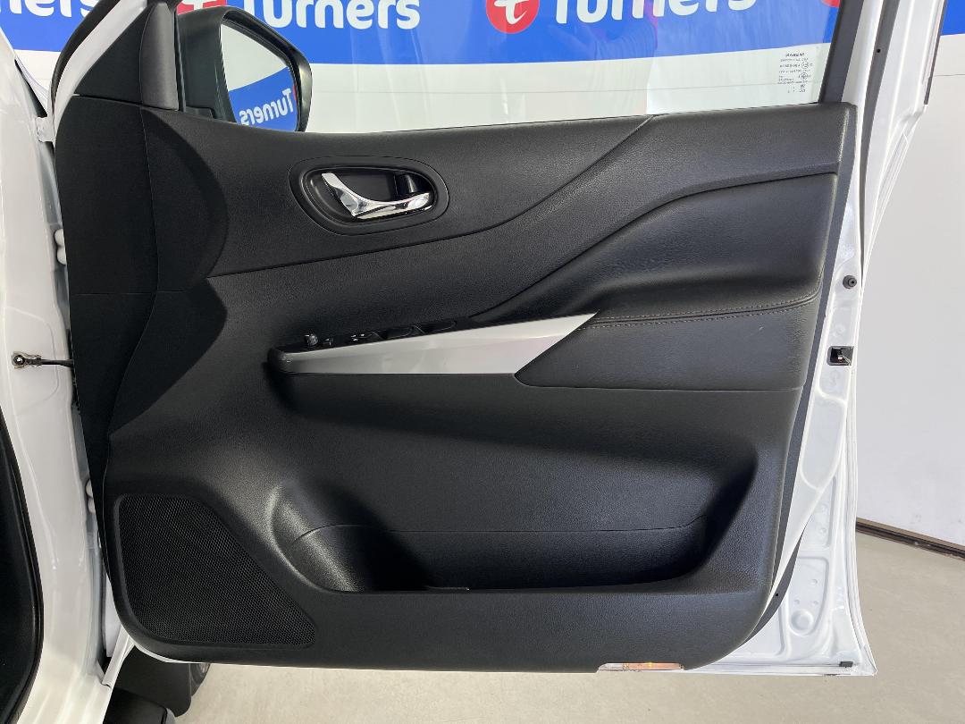 Photo '15' of Nissan Navara Photo '15' of Nissan Navara