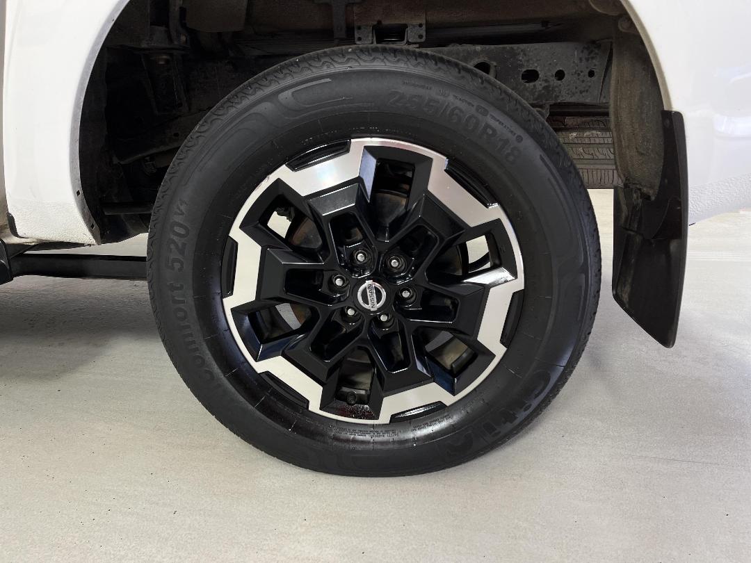 Photo '11' of Nissan Navara