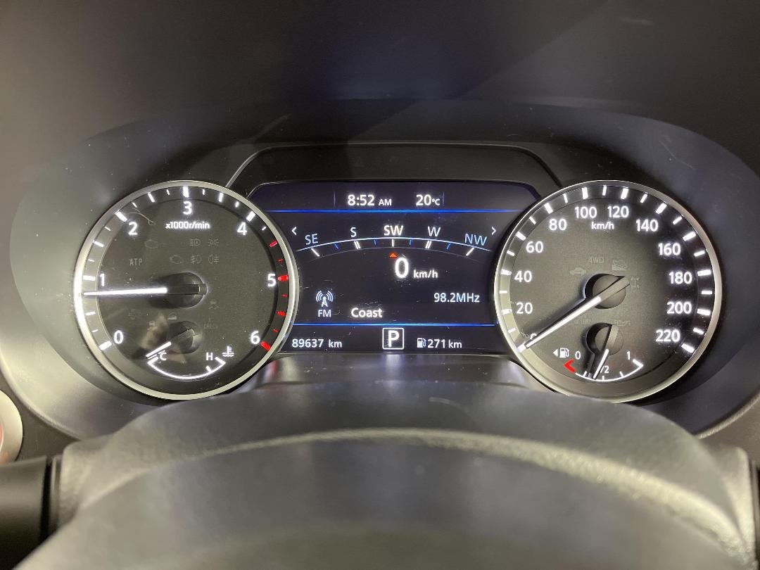 Photo '21' of Nissan Navara