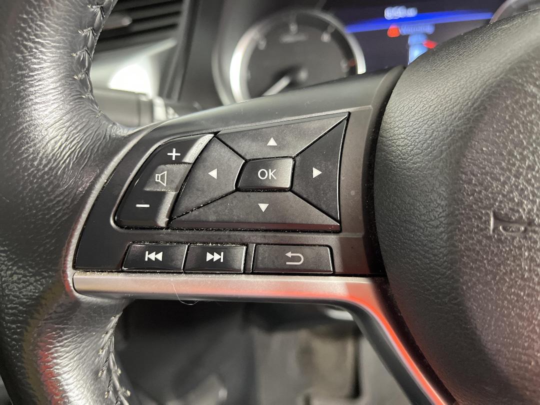 Photo '24' of Nissan Navara