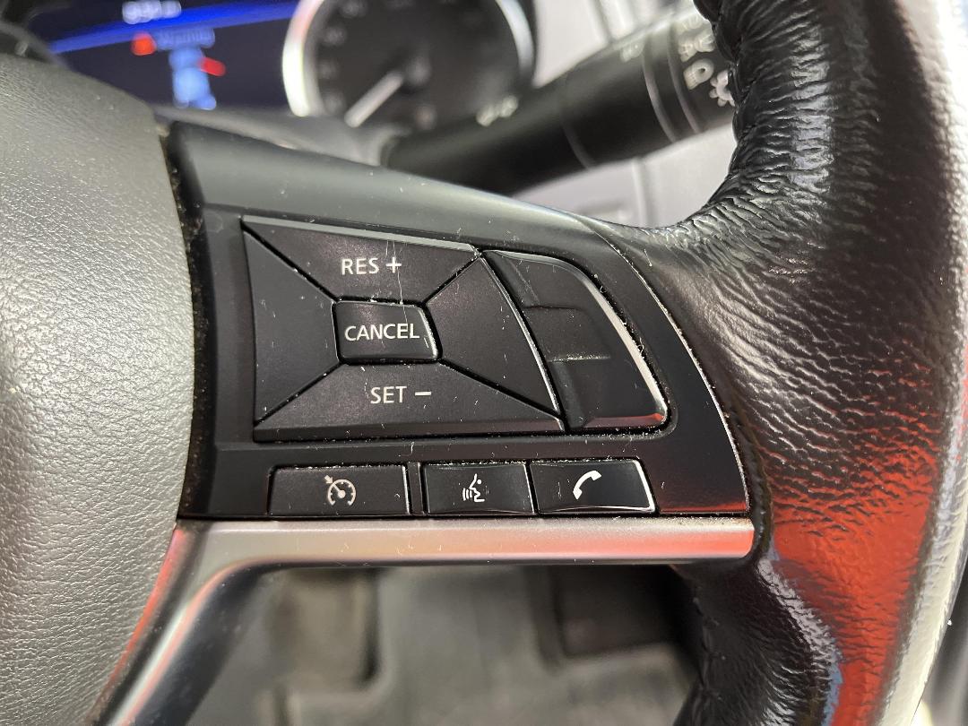 Photo '25' of Nissan Navara