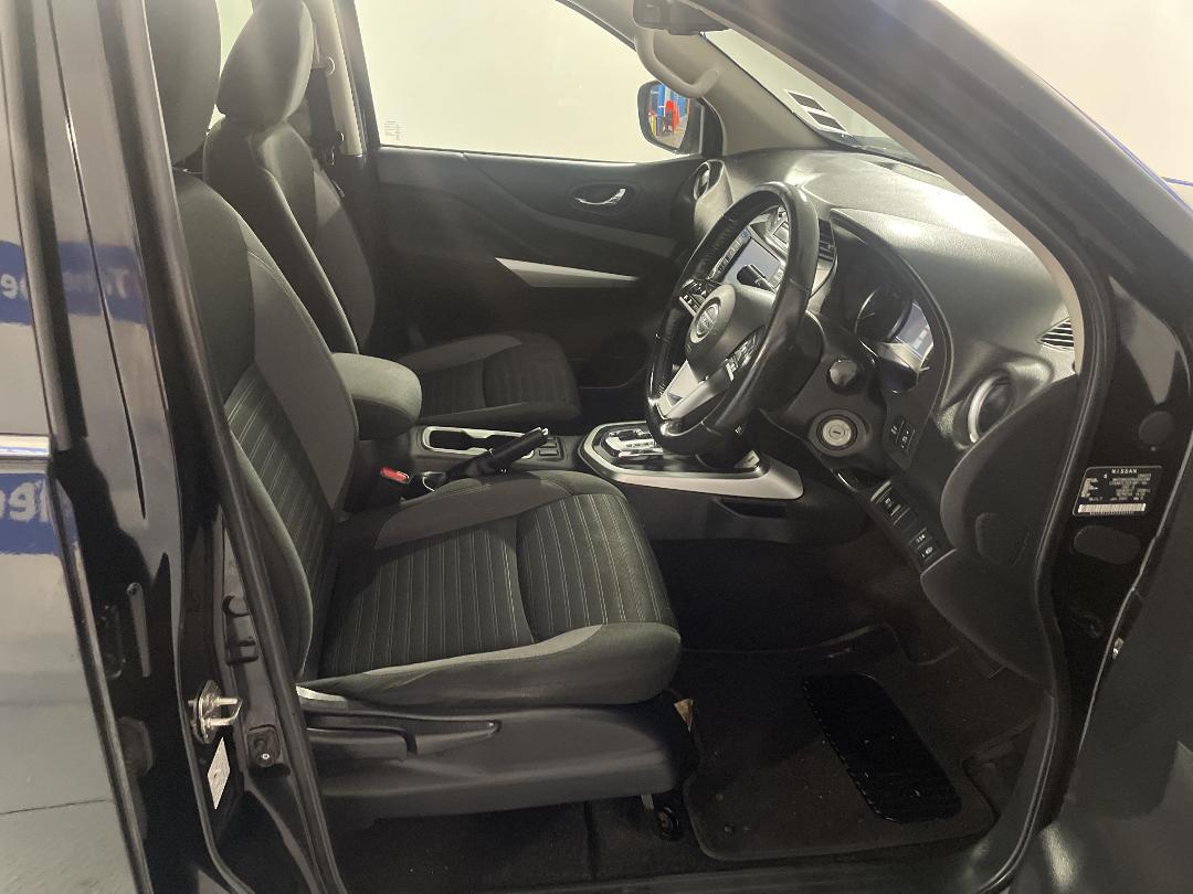 Photo '16' of Nissan Navara