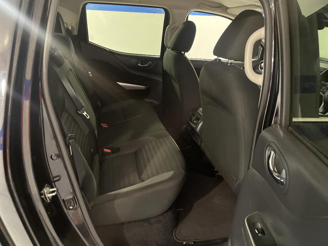 Photo '20' of Nissan Navara