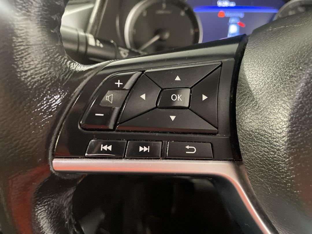 Photo '27' of Nissan Navara