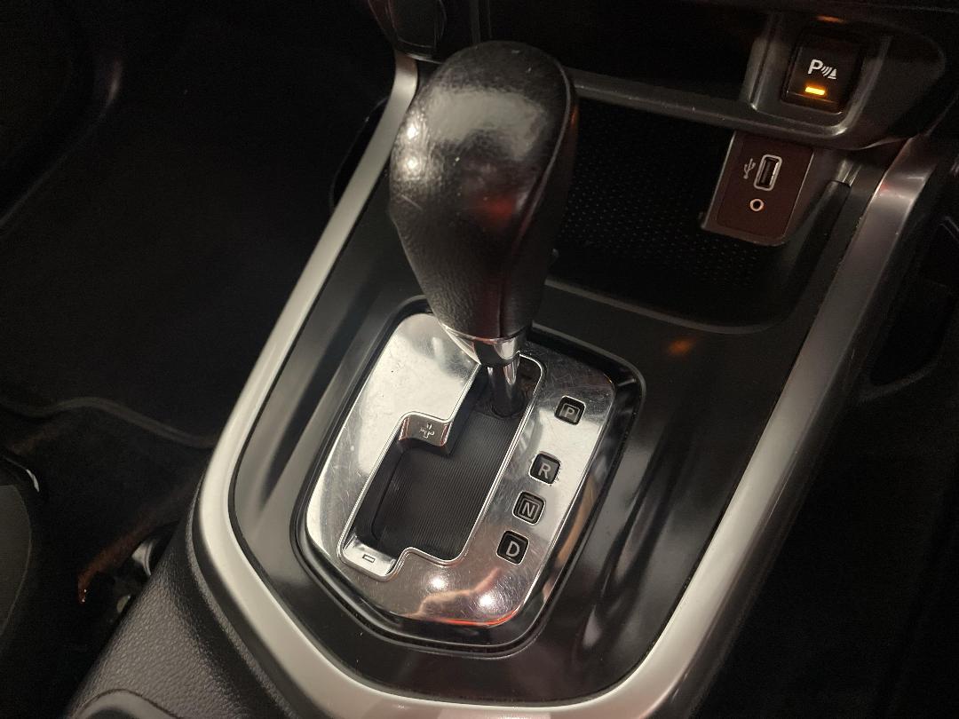 Photo '32' of Nissan Navara