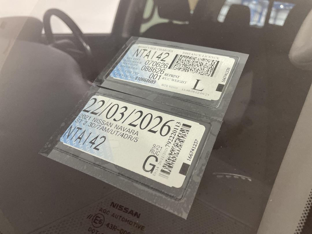 Photo '35' of Nissan Navara