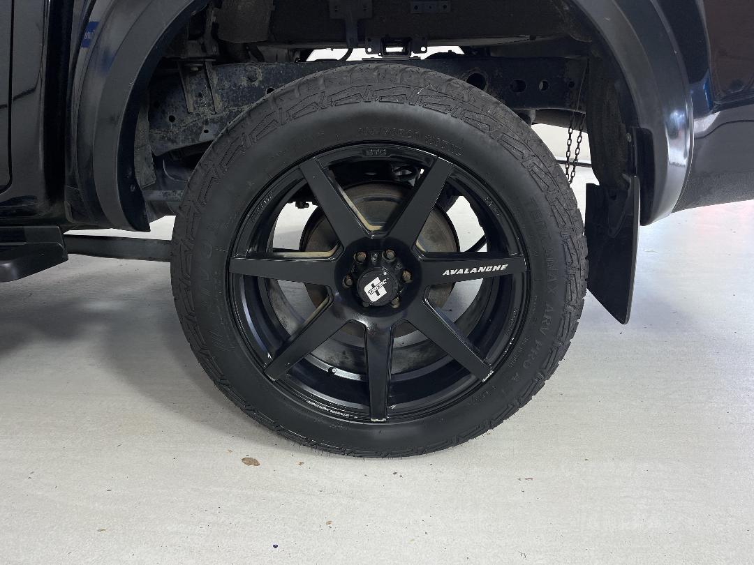 Photo '11' of Nissan Navara