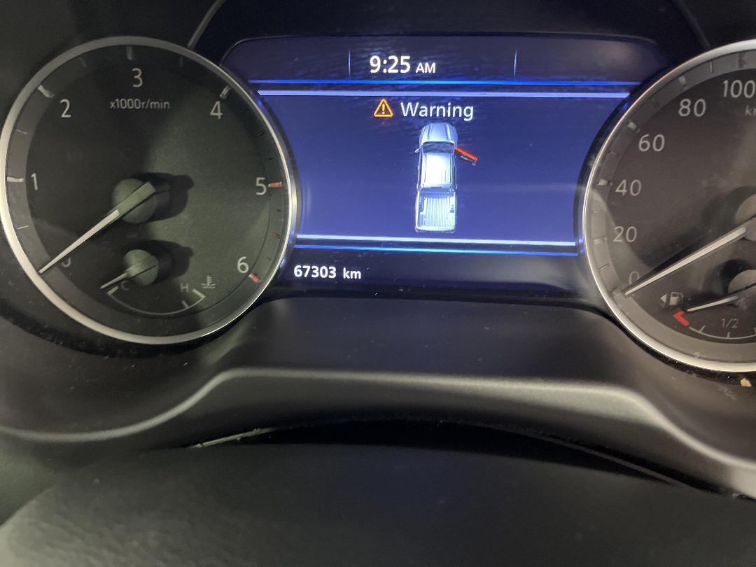 Photo '21' of Nissan Navara