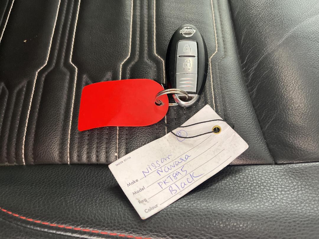 Photo '22' of Nissan Navara