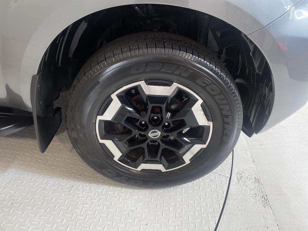 Photo '9' of Nissan Navara