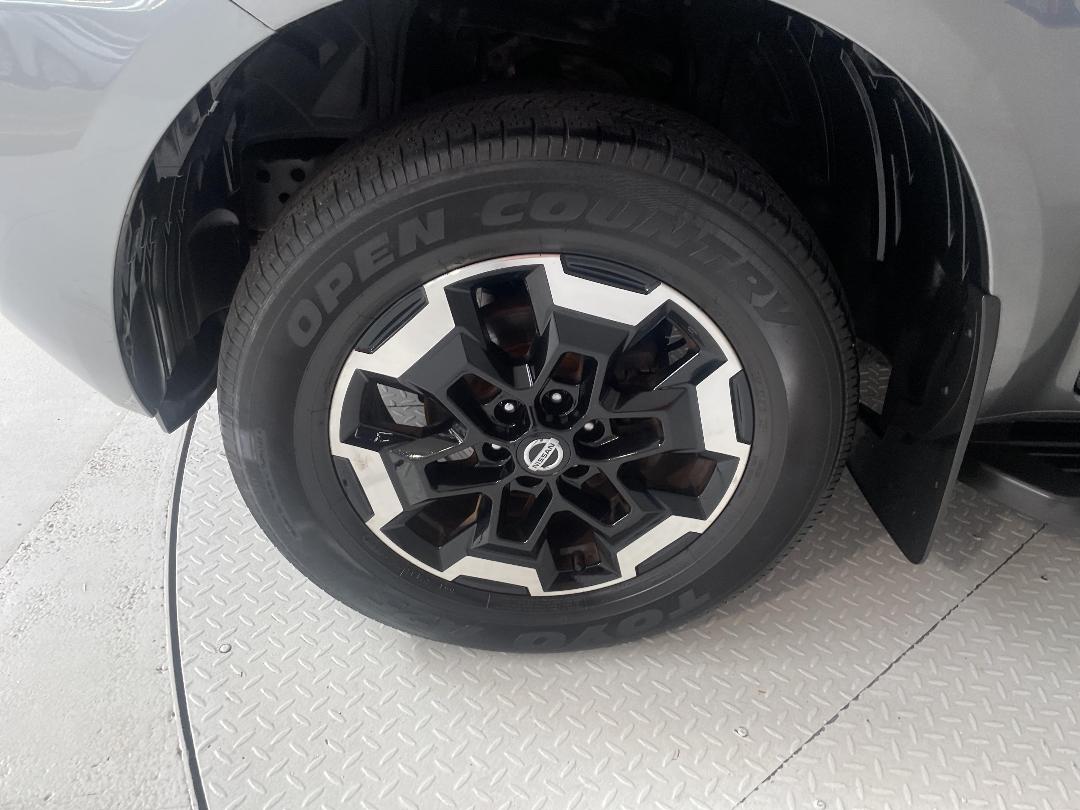 Photo '10' of Nissan Navara