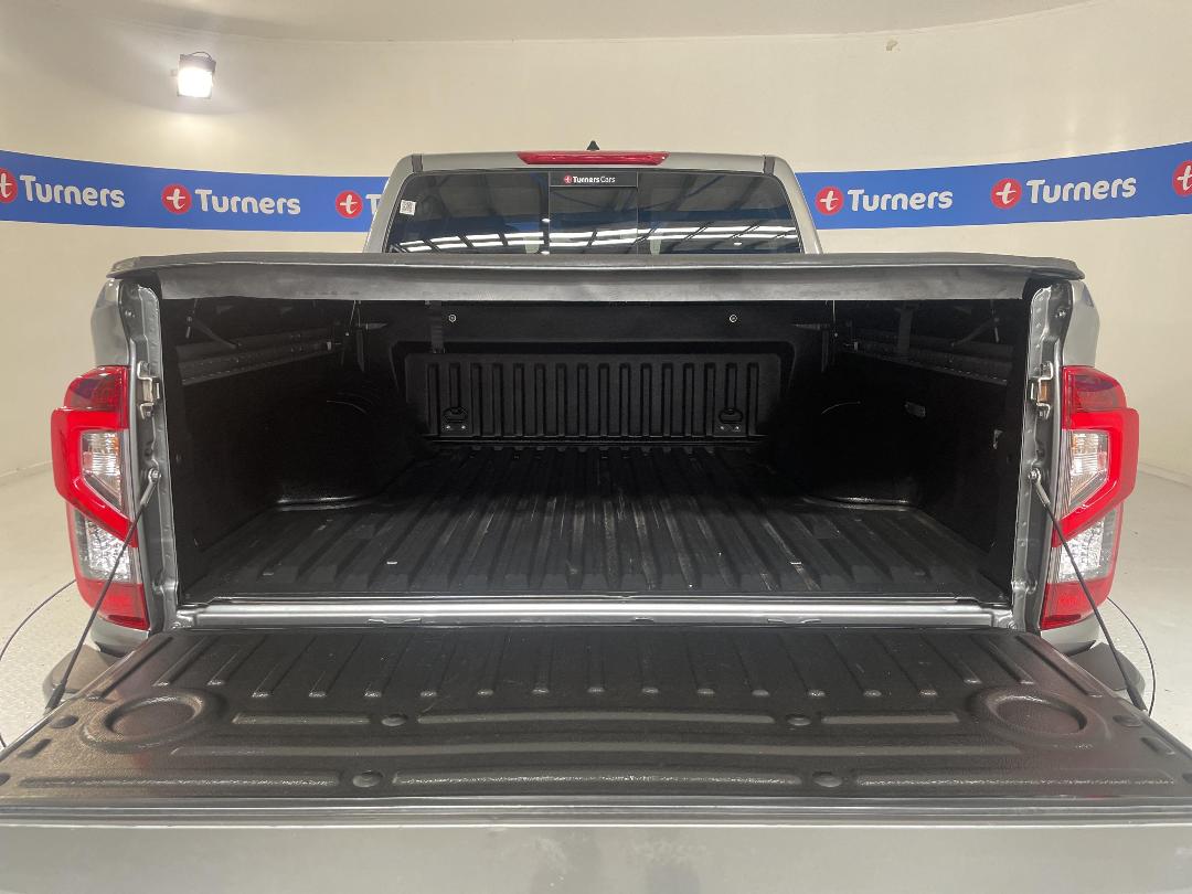 Photo '14' of Nissan Navara