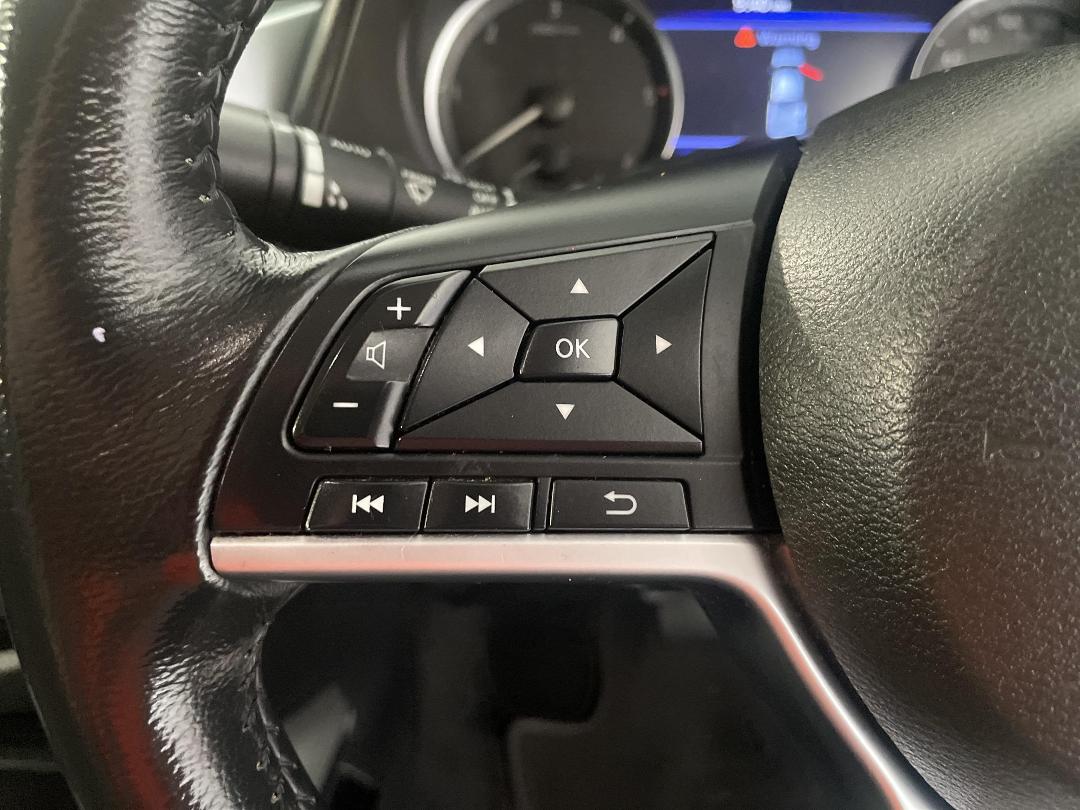 Photo '27' of Nissan Navara