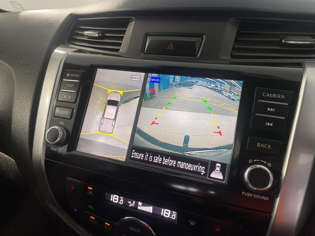 Photo '30' of Nissan Navara