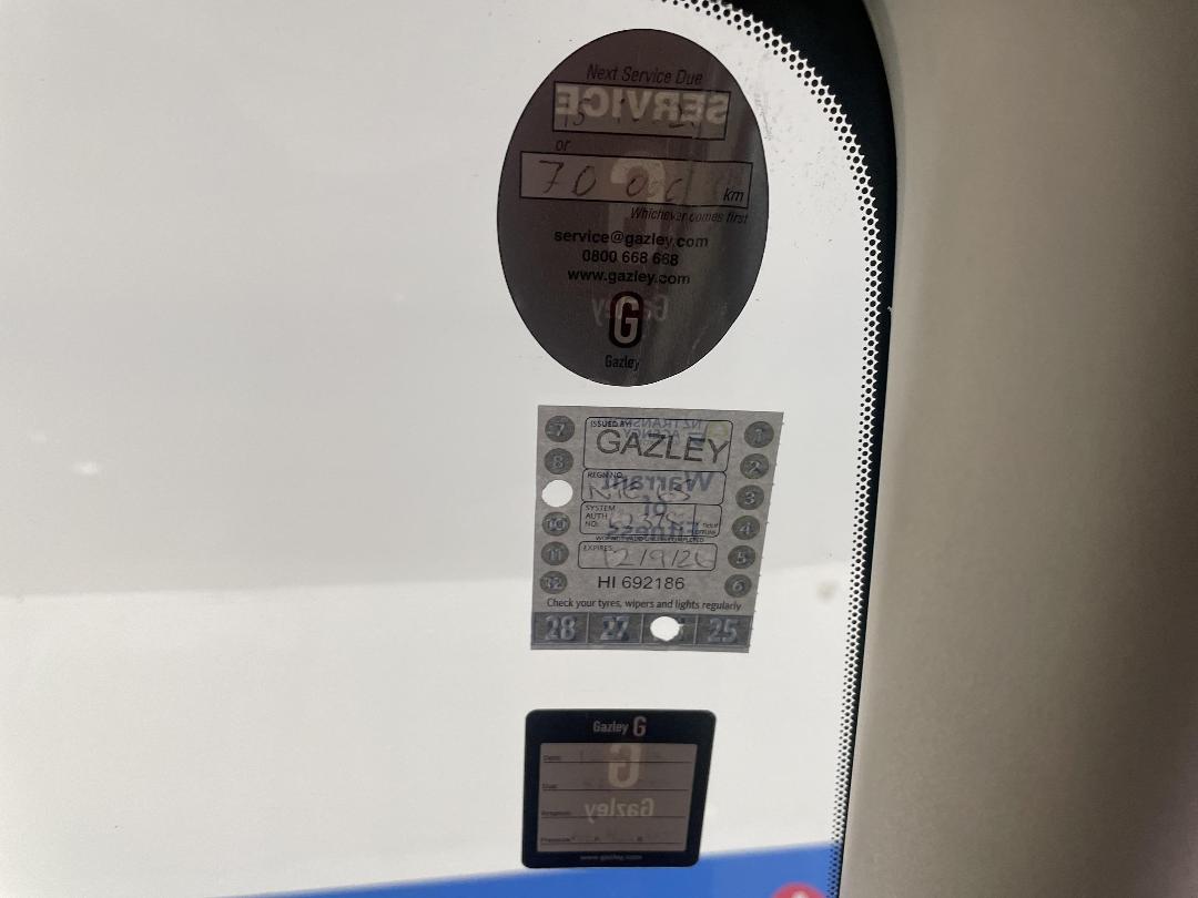 Photo '34' of Nissan Navara