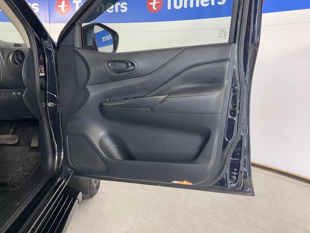 Photo '15' of Nissan Navara Photo '15' of Nissan Navara