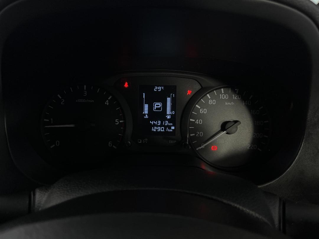 Photo '21' of Nissan Navara